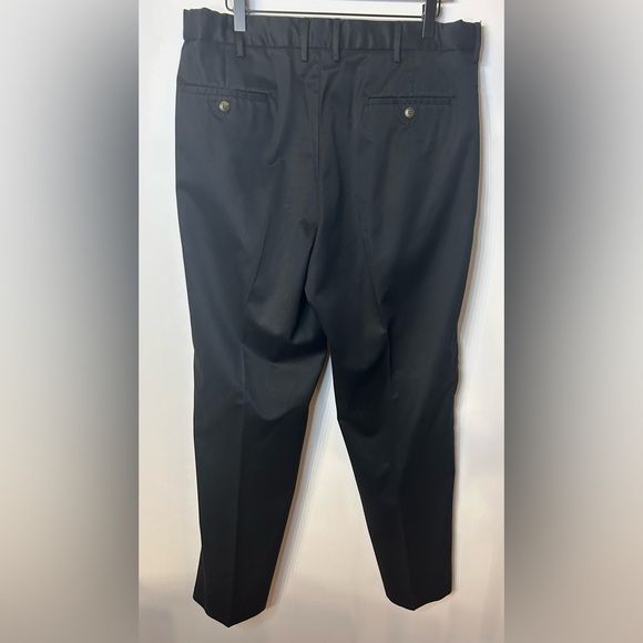 Haggar Men’s Work To Weekend Classic Fit, Flat Front Black Pants, Size 36x34 - Picture 6 of 12